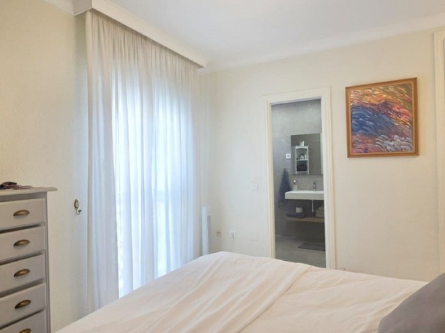 4 Bedrooms Apartment in Arroyo de la Miel