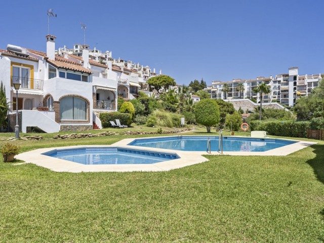 5 Makuuhuoneen Rivitalo Calahonda