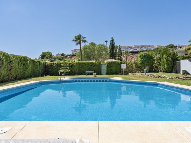 5 Makuuhuoneen Rivitalo Calahonda