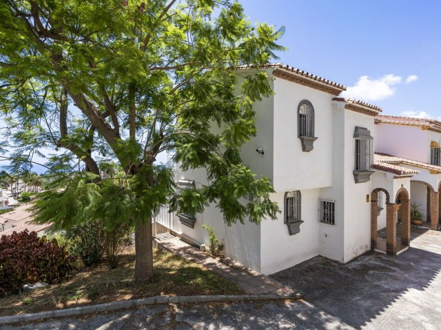 5 Makuuhuoneen Rivitalo Calahonda