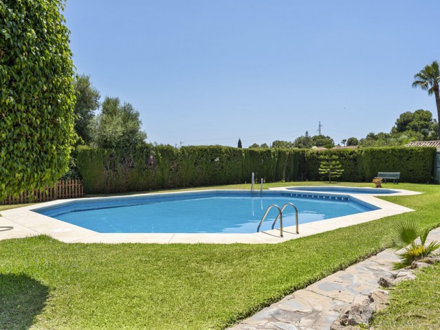 5 Makuuhuoneen Rivitalo Calahonda