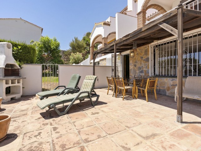 5 Makuuhuoneen Rivitalo Calahonda