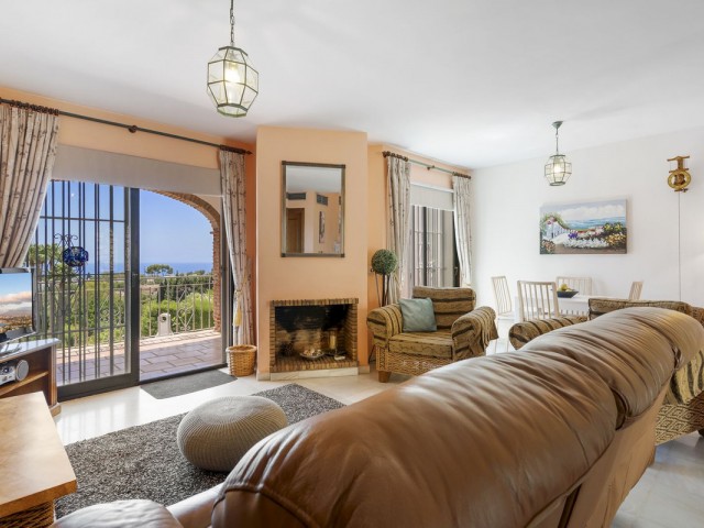 5 Makuuhuoneen Rivitalo Calahonda