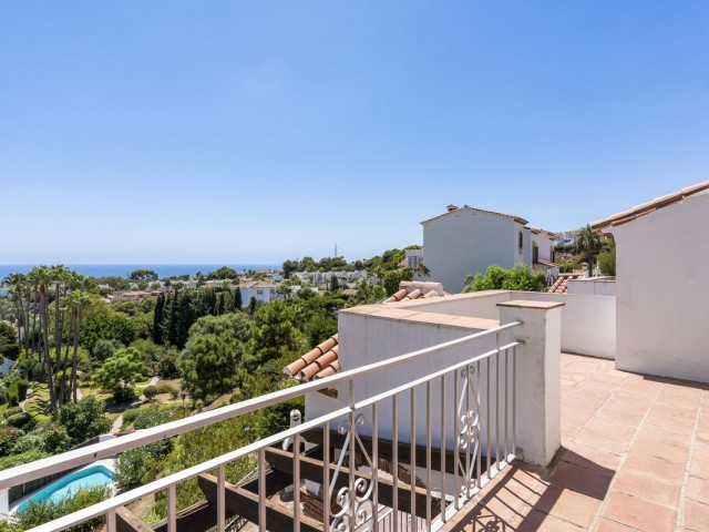 5 Makuuhuoneen Rivitalo Calahonda