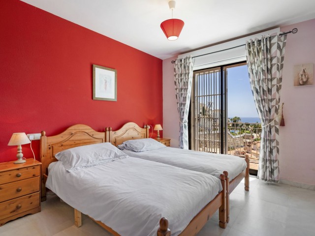 5 Makuuhuoneen Rivitalo Calahonda