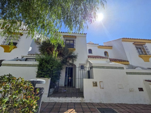 3 Slaapkamer Rijtjeshuis in Casares Playa