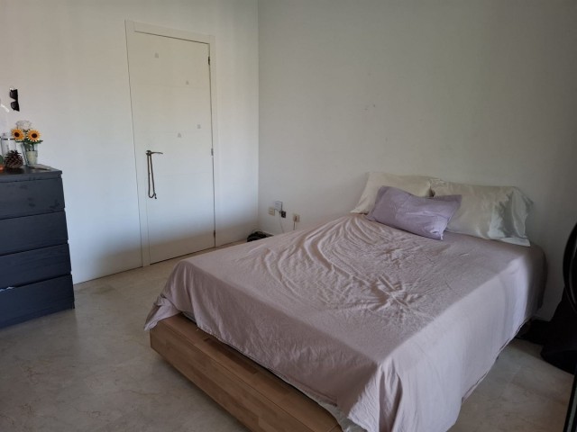 3 Soveroms Leilighet i El Paraiso