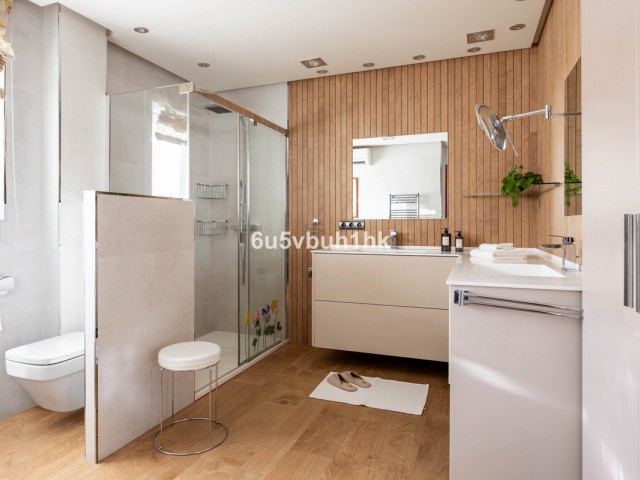 5 Bedrooms Townhouse in Málaga