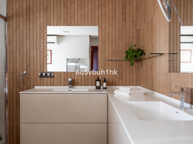 5 Bedrooms Townhouse in Málaga