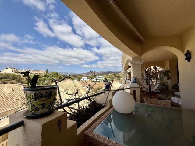 2 Bedrooms Apartment in Elviria