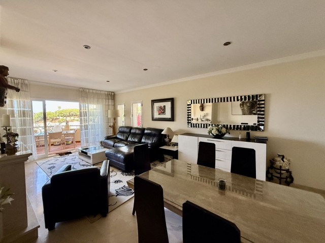 Apartment, Elviria, R5164555