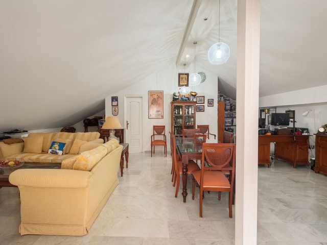 Appartement avec 4 Chambres  à San Pedro de Alcántara