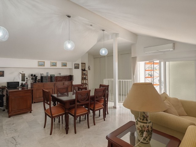 Appartement avec 4 Chambres  à San Pedro de Alcántara