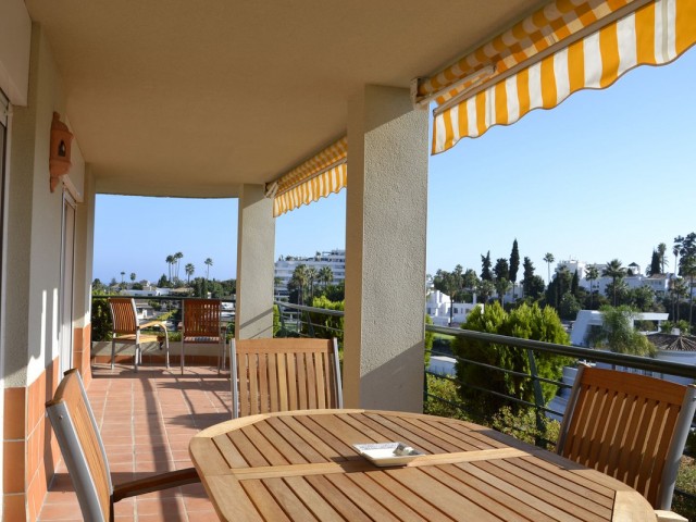 4 Soveroms Leilighet i Guadalmina Alta