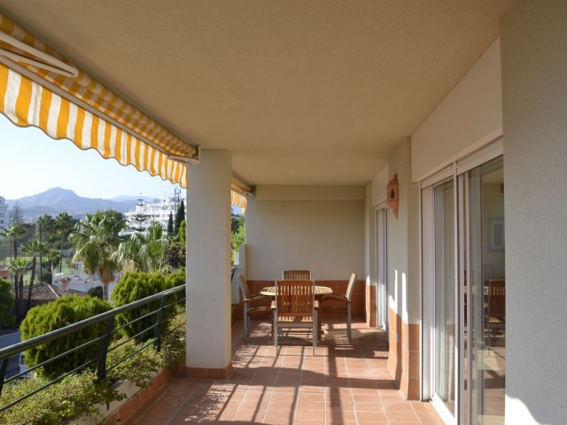 4 Soveroms Leilighet i Guadalmina Alta