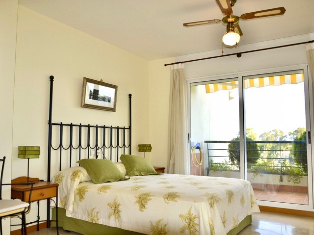 4 Makuuhuoneen Huoneisto Guadalmina Alta