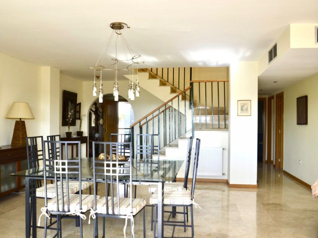 4 Makuuhuoneen Huoneisto Guadalmina Alta