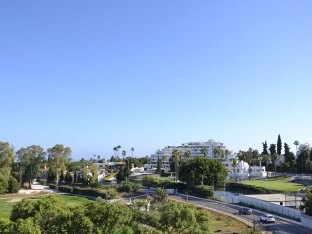 4 Makuuhuoneen Huoneisto Guadalmina Alta