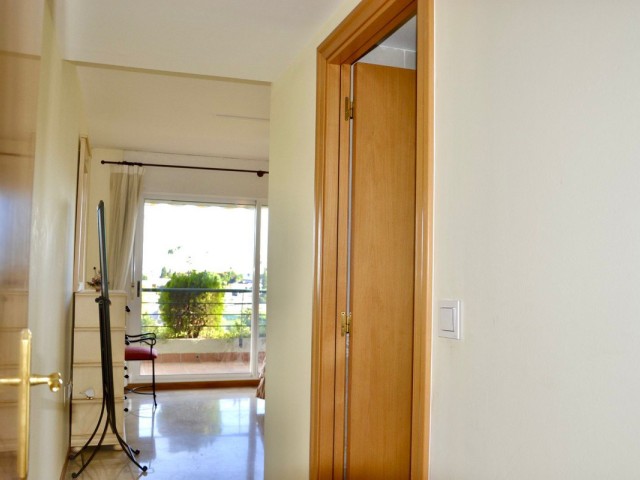 4 Makuuhuoneen Huoneisto Guadalmina Alta