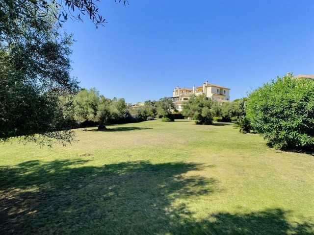 3 Bedrooms Apartment in San Roque Club