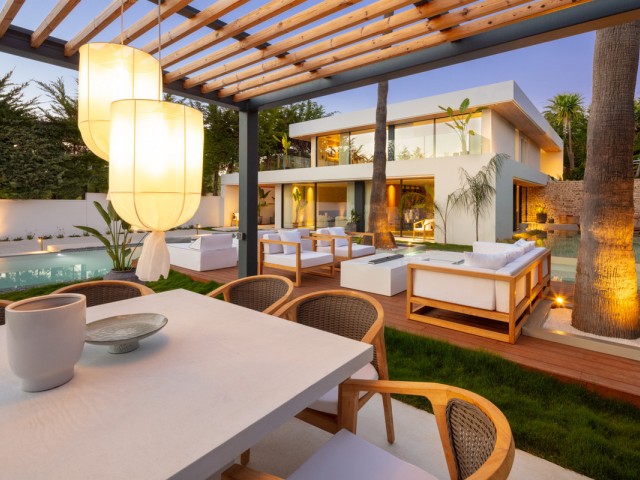 4 Soveroms Villa i Nueva Andalucía