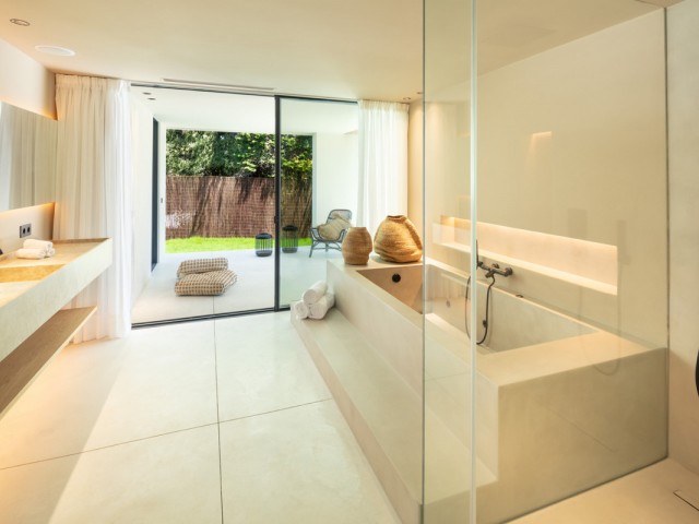 4 Soveroms Villa i Nueva Andalucía