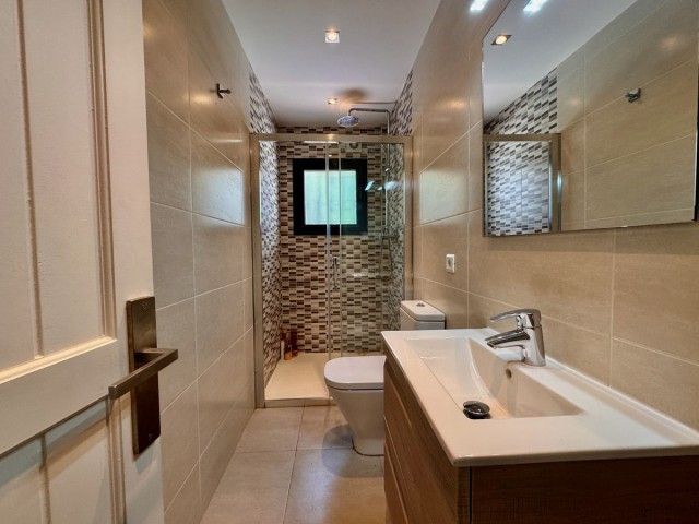 Ático con 3 Dormitorios  en Puerto de Cabopino