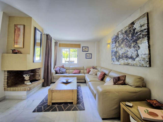 6 Bedrooms Townhouse in Nueva Andalucía