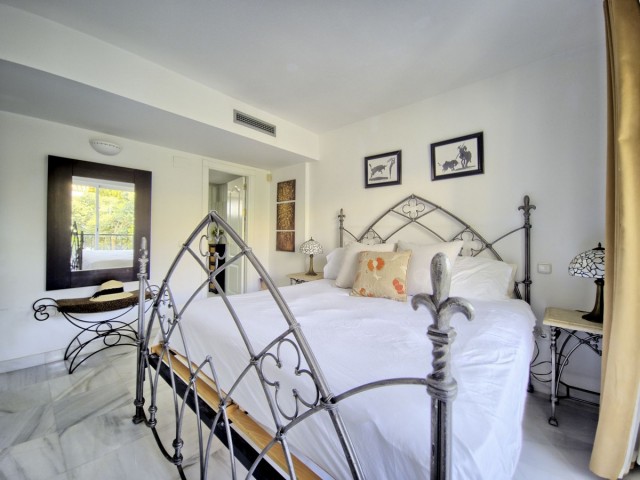 6 Schlafzimmer Reihenhaus in Nueva Andalucía