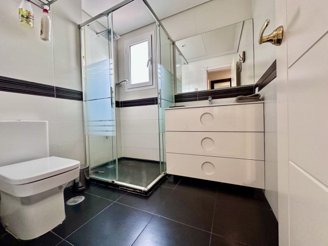 Apartamento con 2 Dormitorios  en San Pedro de Alcántara