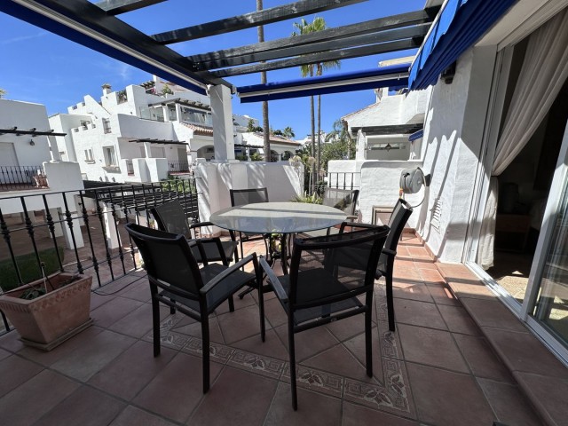 Apartamento con 2 Dormitorios  en San Pedro de Alcántara