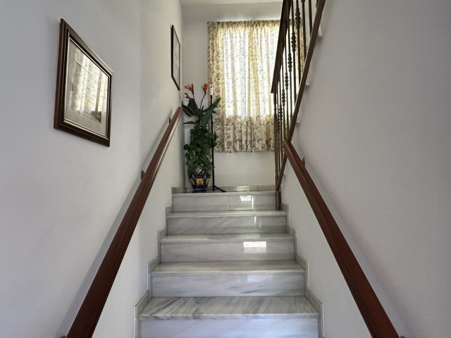 4 Schlafzimmer Villa in Fuengirola
