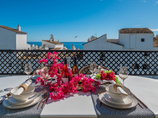 3 Bedrooms Apartment in Puerto Banús
