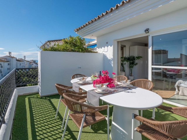 3 Bedrooms Apartment in Puerto Banús