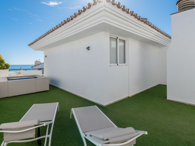 3 Bedrooms Apartment in Puerto Banús