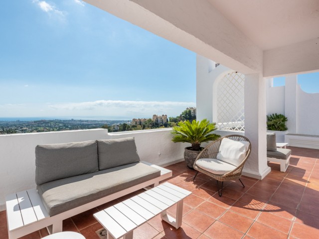 3 Bedrooms Apartment in Benahavís