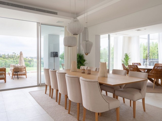 4 Slaapkamer Villa in Los Flamingos