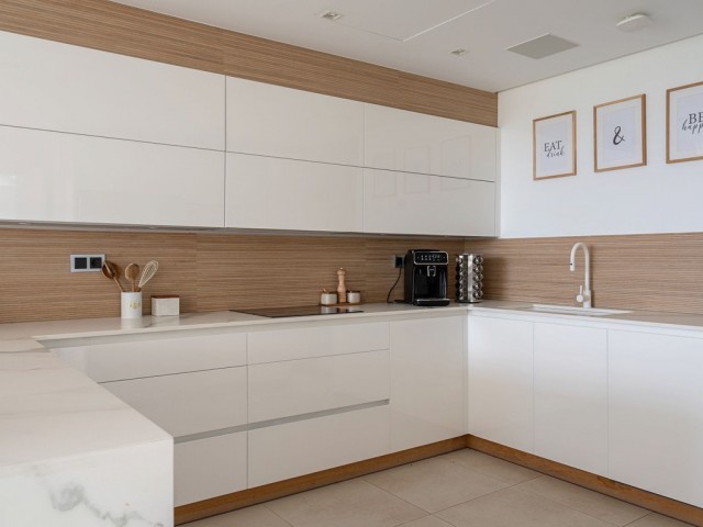 4 Slaapkamer Villa in Los Flamingos