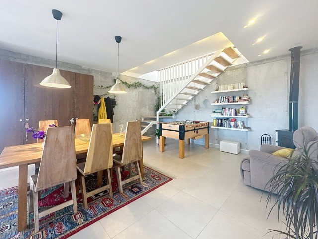 Villa con 5 Dormitorios  en Alhaurín el Grande