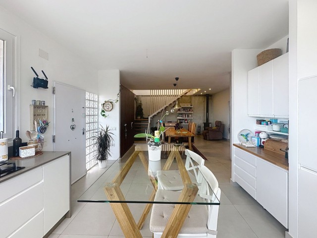 Villa con 5 Dormitorios  en Alhaurín el Grande