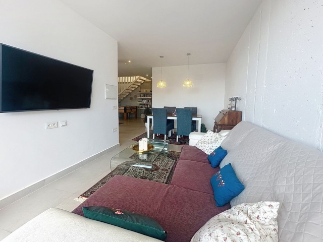 Villa con 5 Dormitorios  en Alhaurín el Grande