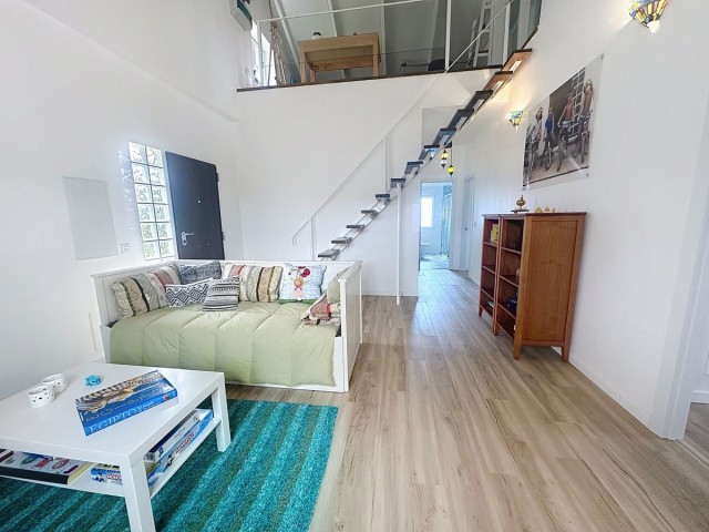 Villa con 5 Dormitorios  en Alhaurín el Grande
