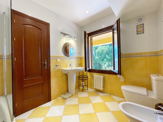 5 Bedrooms Villa in San Pedro de Alcántara