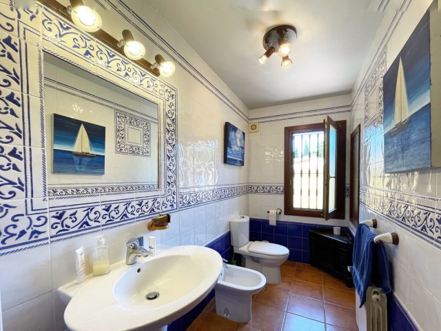 5 Bedrooms Villa in San Pedro de Alcántara