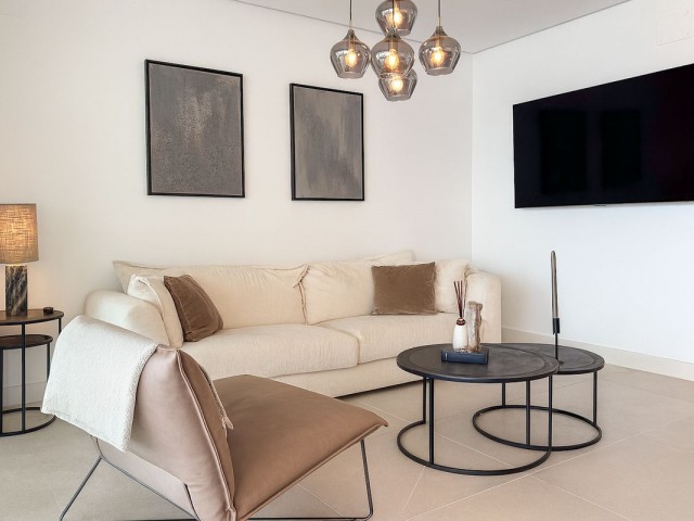 Apartamento con 4 Dormitorios  en Artola