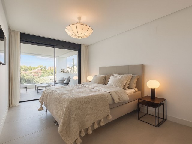 Apartamento con 4 Dormitorios  en Artola