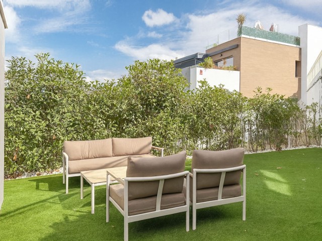 Apartamento con 4 Dormitorios  en Artola