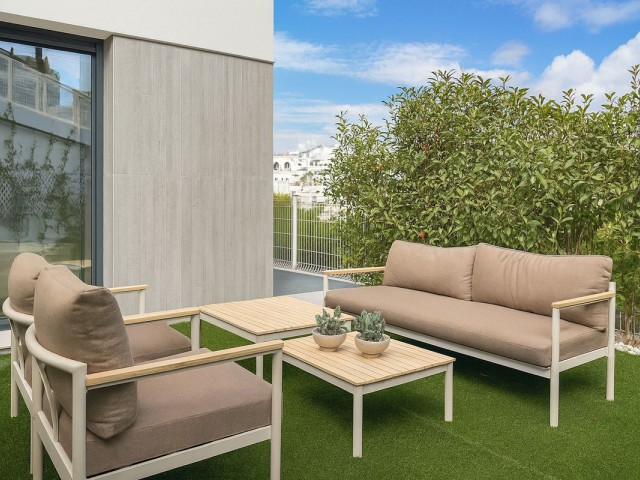 Apartamento con 4 Dormitorios  en Artola