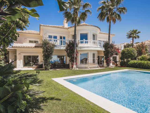5 Slaapkamer Villa in Altos de los Monteros