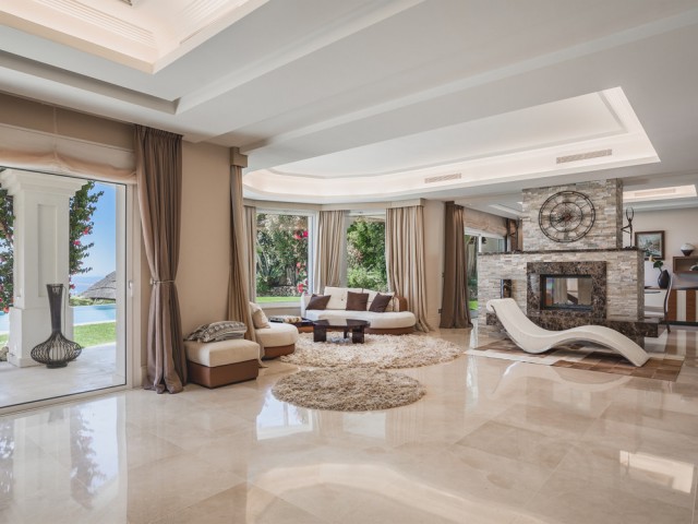 5 Slaapkamer Villa in Altos de los Monteros